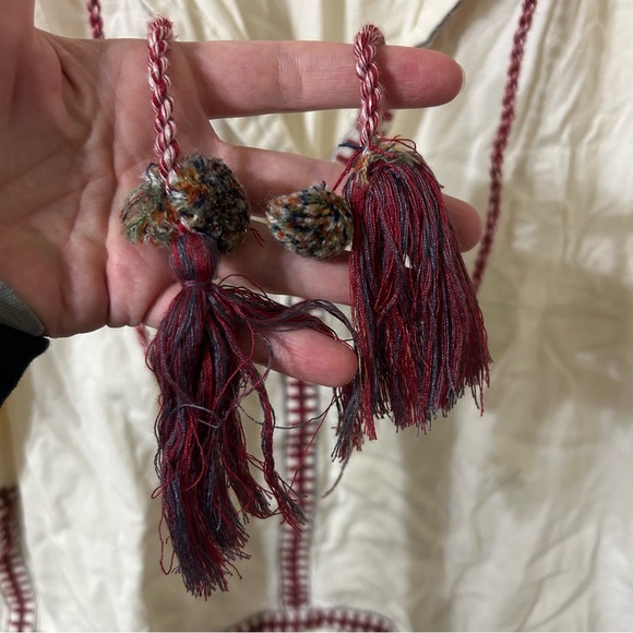 Zara Peasant Floral Embroidered Blouse in White - Size Large - Picture 4 of 7